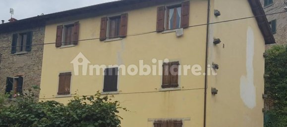 3 bedrooms Apartment in Arezzo, Italy No. 210839 2