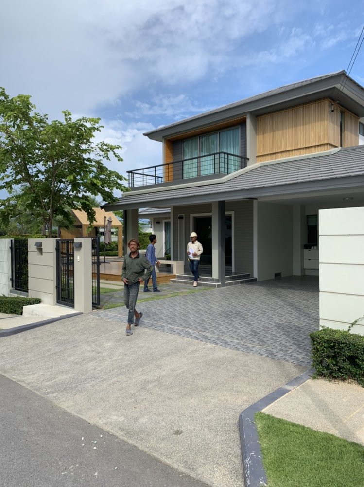 Кафе / ресторан с 4 спальнями в Паттайя, Таиланд № 2136