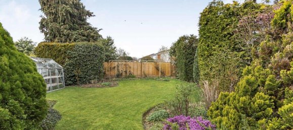 3 غرف نوم منزل في Egham, United Kingdom رقم 8627 53