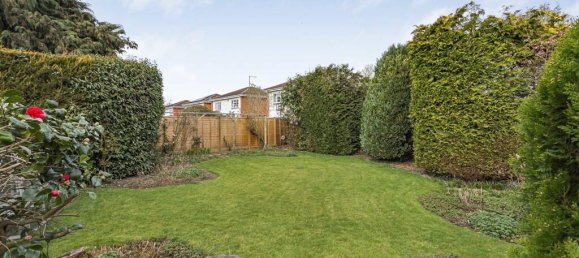 3 غرف نوم منزل في Egham, United Kingdom رقم 8627 6