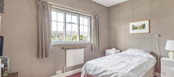 3 غرف نوم منزل في Egham, United Kingdom رقم 8627 28