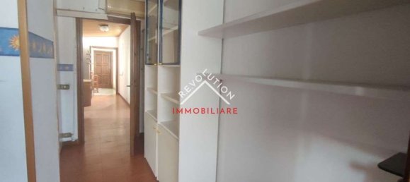 6 rooms Apartment in San Giustino, Italy No. 281199 18