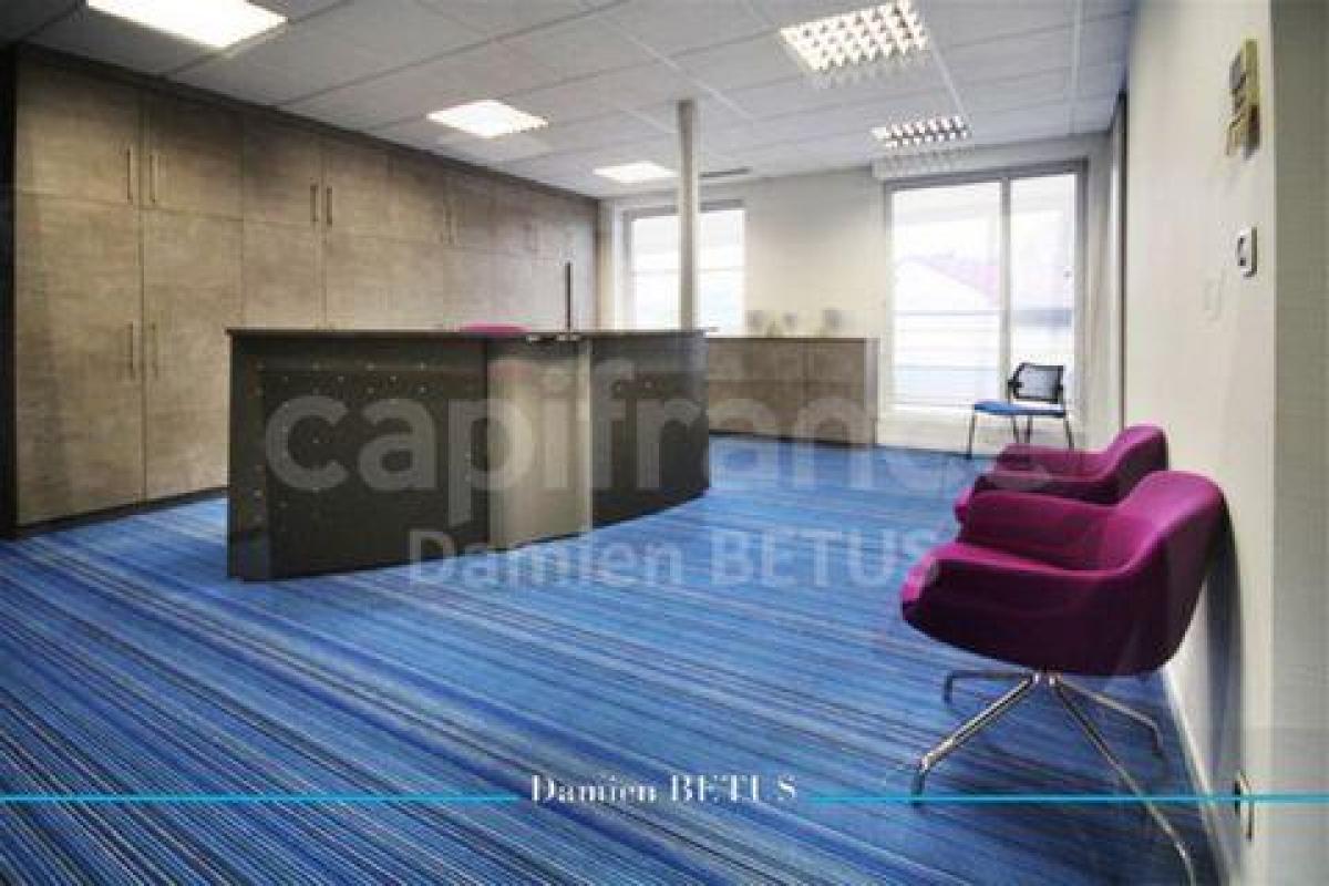 Büro in Cholet, France 199m², Nr. 21418
