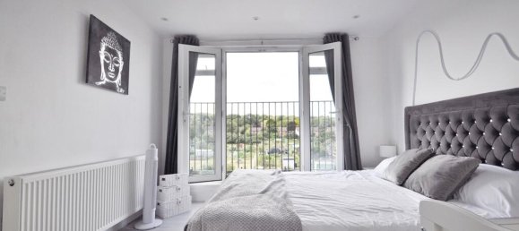 4 bedrooms House in Bromley, United Kingdom No. 13421 2