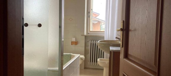 5 bedrooms Apartment in Mantua, Italy No. 362828 6