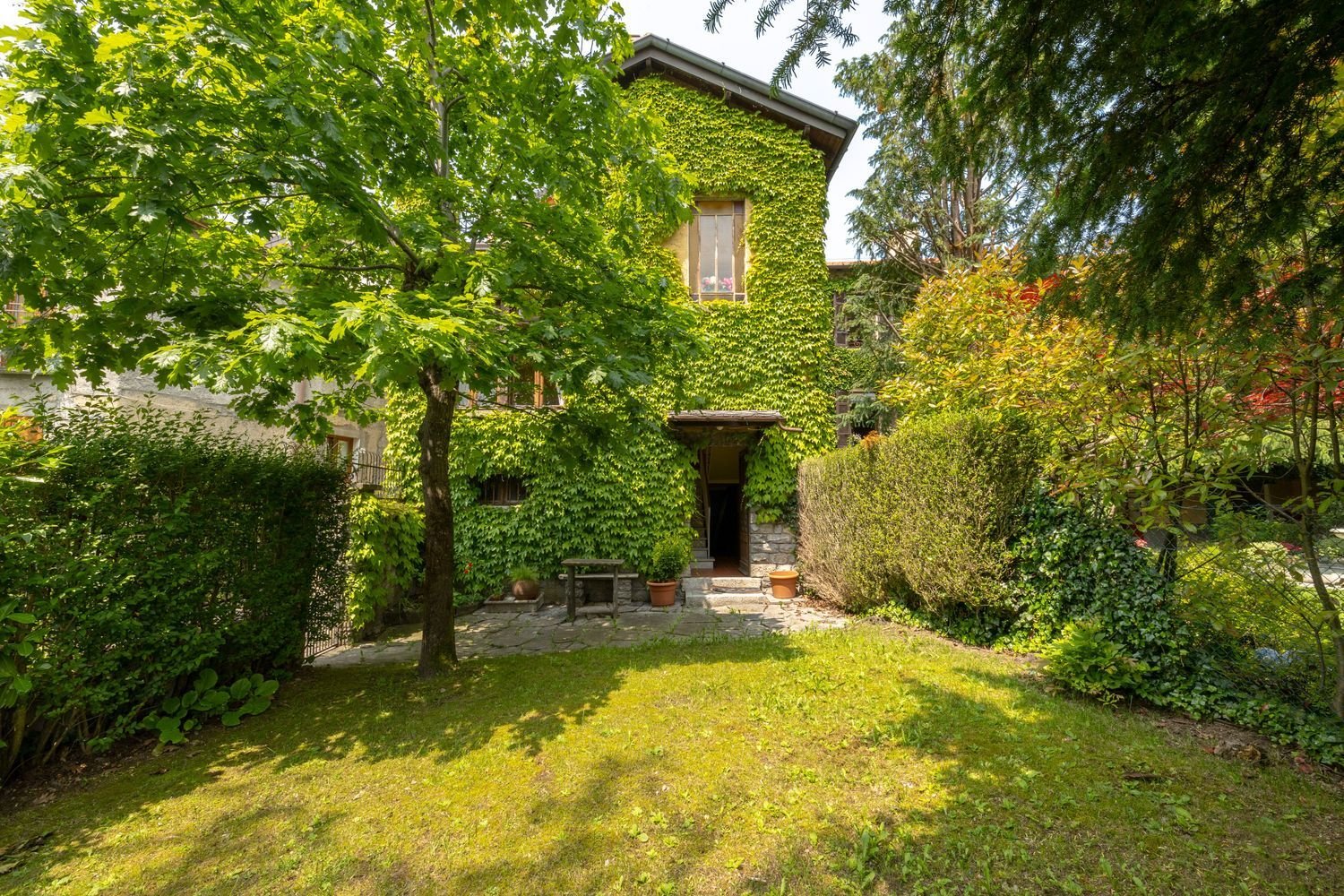 Villa de 6 habitaciónes en Alta Valle Intelvi, Italy No. 277588