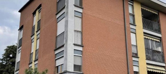 3 rooms Apartment in Canegrate, Italy No. 158564 4