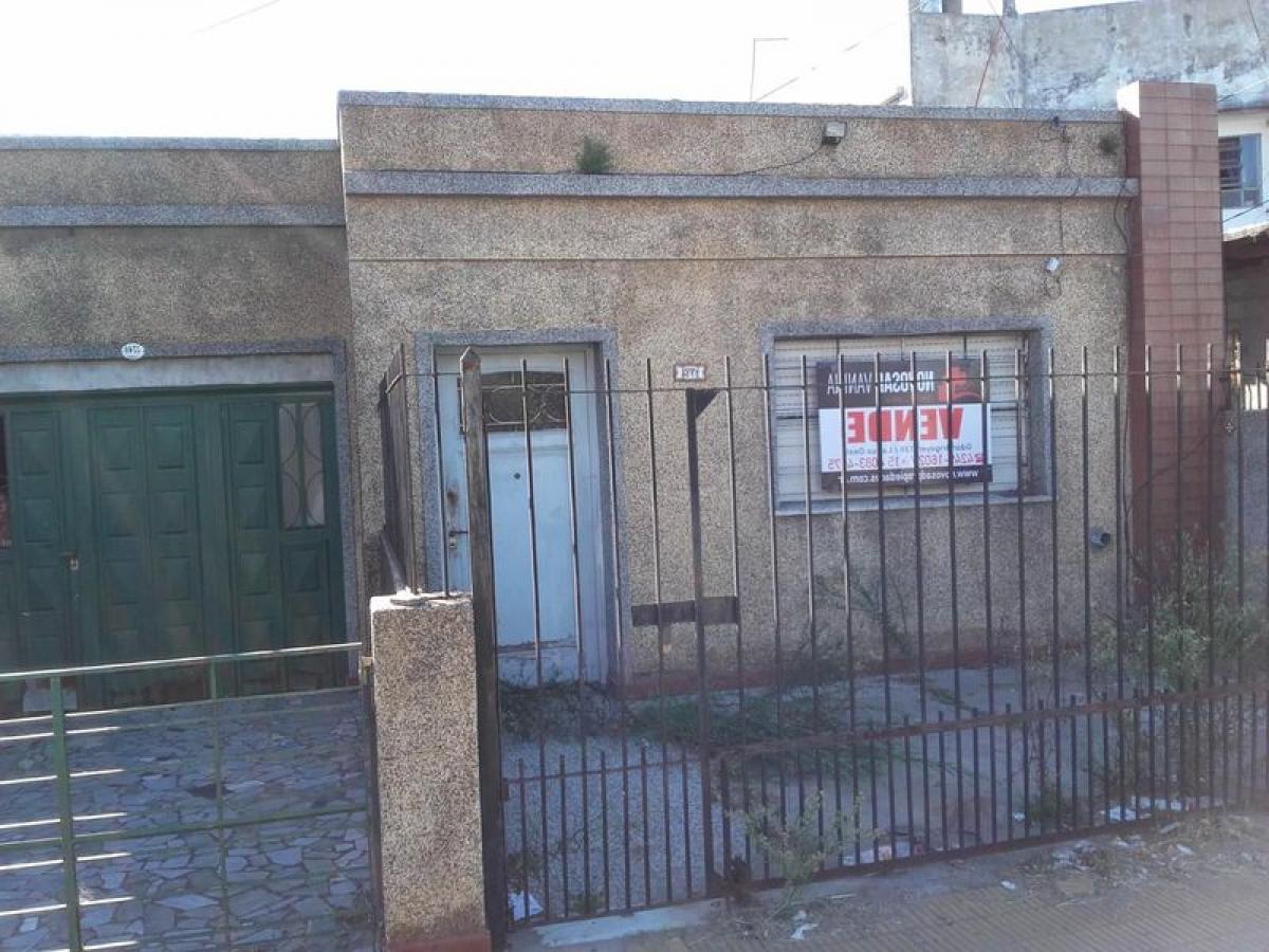 Studio in Lanus, Argentina, Nr. 64208