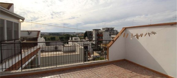 4 bedrooms Penthouse in Capurso, Italy No. 371544 2