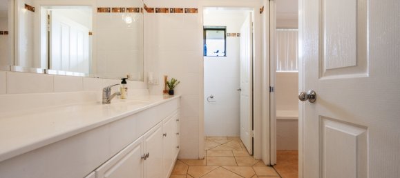 4 bedrooms House in Sandy Crossing, Australia No. 893 7