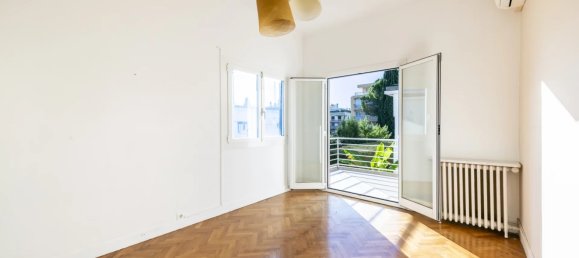 Propiedad comercial de 3 dormitorios en Nice, France No. 1919 7