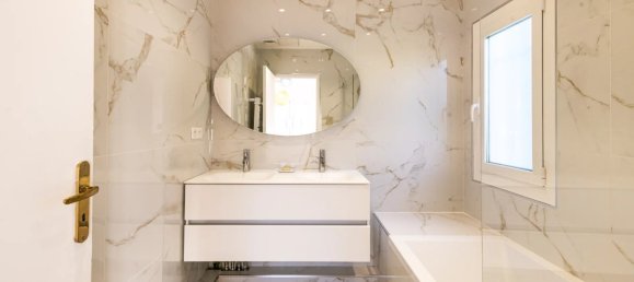 Propiedad comercial de 3 dormitorios en Nice, France No. 1919 11