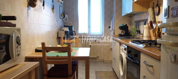 2-salle Appartement à Novate Milanese, Italy No. 61668 5