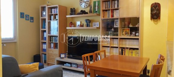 2-salle Appartement à Novate Milanese, Italy No. 61668 2