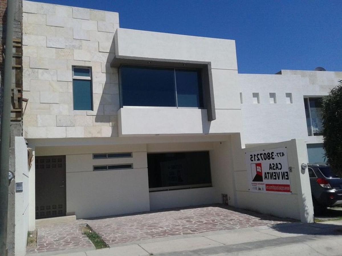 3 bedrooms House in Guanajuato, Mexico No. 170490