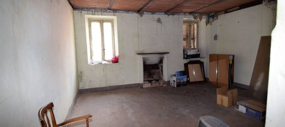 8 rooms House in Andorno Micca, Italy No. 140448 4