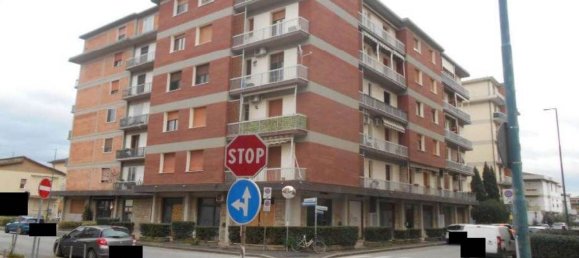 3 bedrooms Apartment in Campi Bisenzio, Italy No. 315615 5