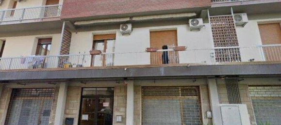 3 bedrooms Apartment in Campi Bisenzio, Italy No. 315615 4