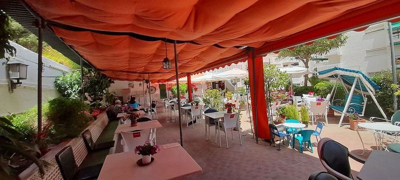 Propiedad comercial de 3 dormitorios en Estepona, Spain No. 224969