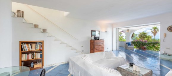 6 rooms Villa in Anacapri, Italy No. 114759 4
