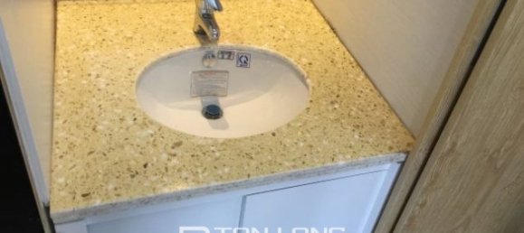 2 Schlafzimmer Wohnung in Hoan Kiem, Vietnam, Nr. 2376 8