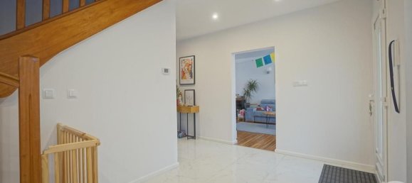 Дом с 4 спальнями в Жуэ-ле-Тур, Франция № 256807 12