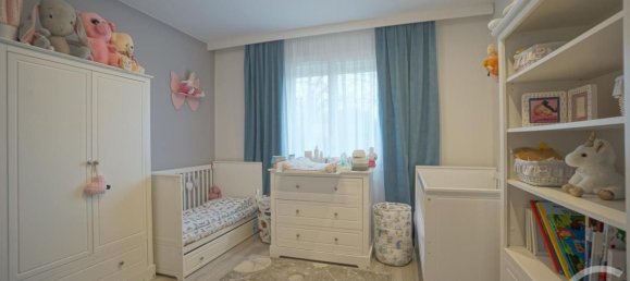 Дом с 4 спальнями в Жуэ-ле-Тур, Франция № 256807 26