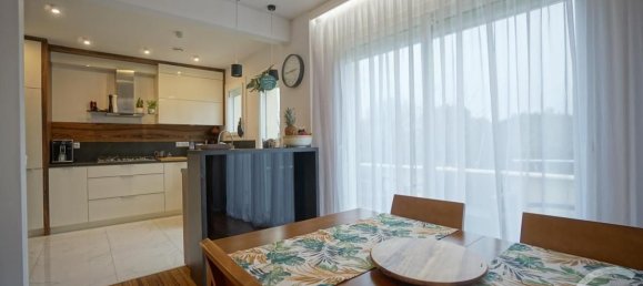 Дом с 4 спальнями в Жуэ-ле-Тур, Франция № 256807 5