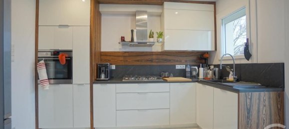 Дом с 4 спальнями в Жуэ-ле-Тур, Франция № 256807 19