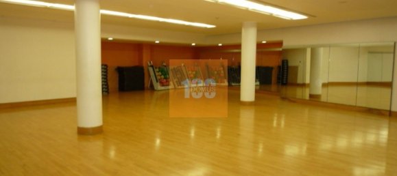 5136m² Commercial property in Porto, Portugal No. 50363 7