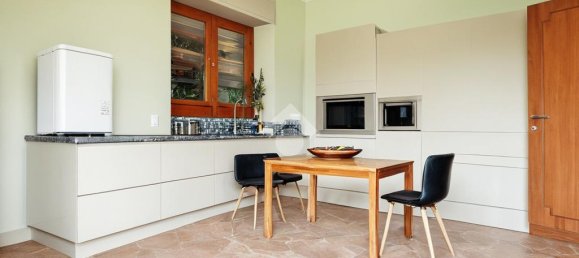 5 bedrooms Villa in Mariano Comense, Italy No. 298373 13