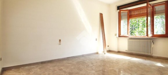 5 bedrooms Villa in Mariano Comense, Italy No. 298373 16