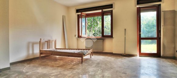 5 bedrooms Villa in Mariano Comense, Italy No. 298373 12