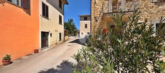 5 rooms House in Gualdo Tadino, Italy No. 273807 2