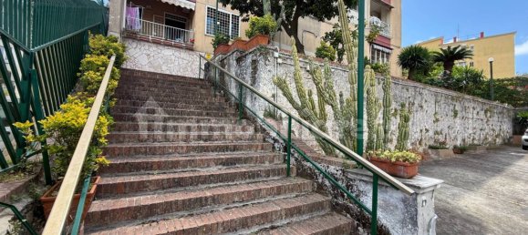 2 bedrooms Apartment in Naples, Italy No. 319142 6