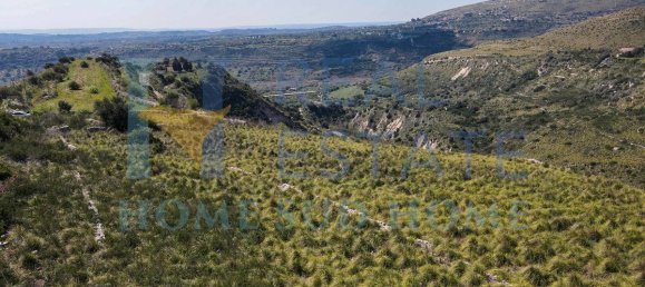 5 غرف نوم قطعة أرض في Noto, Italy رقم 90110 33