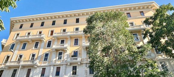 4 bedrooms Apartment in Bari, Italy No. 316734 3