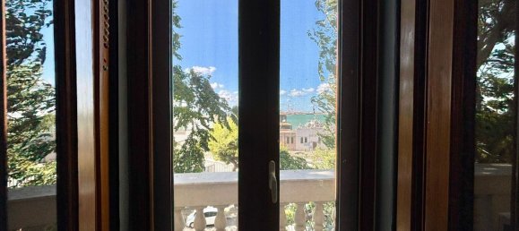 4 bedrooms Apartment in Bari, Italy No. 316734 25