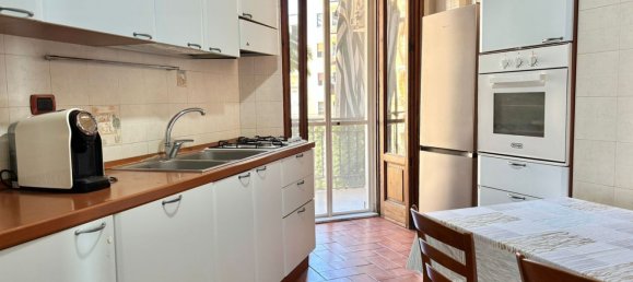 4 bedrooms Apartment in Bari, Italy No. 316734 15