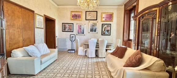4 bedrooms Apartment in Bari, Italy No. 316734 4