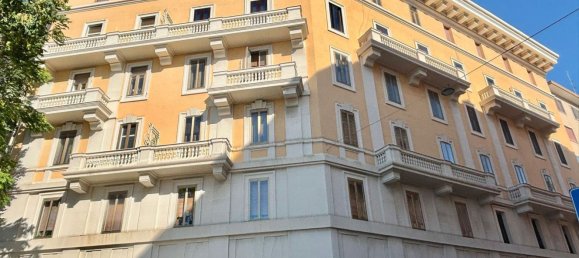 4 bedrooms Apartment in Bari, Italy No. 316734 17