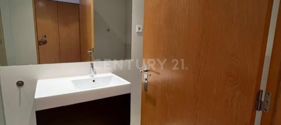 3 bedrooms Apartment in Porto, Portugal No. 97838 19