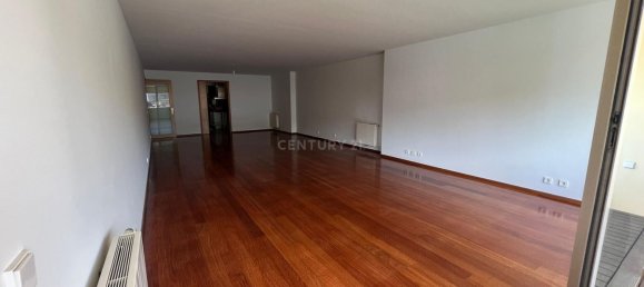 3 bedrooms Apartment in Porto, Portugal No. 97838 5