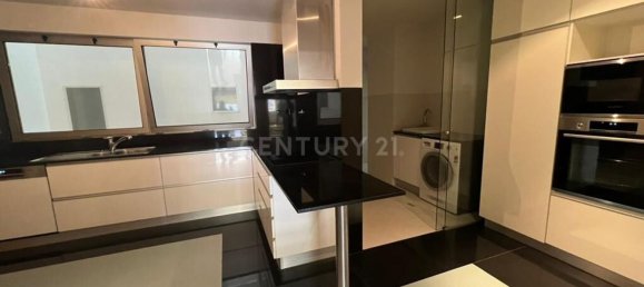 3 bedrooms Apartment in Porto, Portugal No. 97838 18