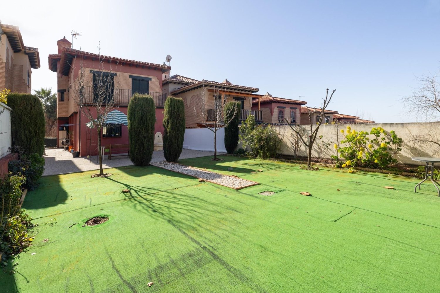 4 bedrooms House in Alfacar, Spain No. 94756