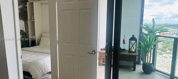 1 Schlafzimmer Gewerbliche Immobilien in Miami, USA, Nr. 614779 4