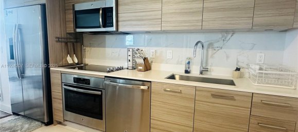 1 Schlafzimmer Gewerbliche Immobilien in Miami, USA, Nr. 614779 14