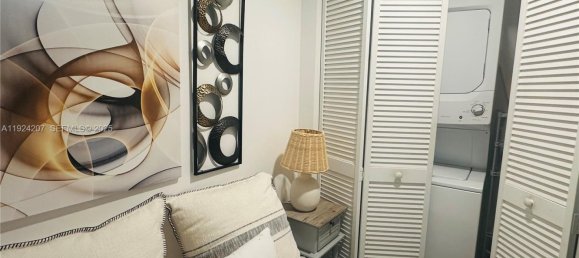 1 Schlafzimmer Gewerbliche Immobilien in Miami, USA, Nr. 614779 6