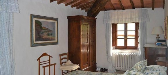 8 rooms House in Siena, Italy No. 32835 13