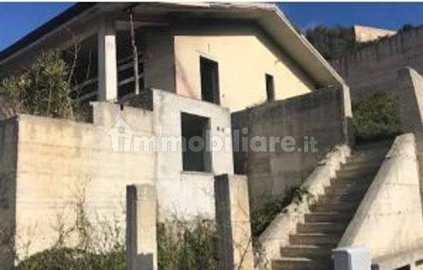 Villa T3 em Sant'Agata di Militello, Italy N.º 39898